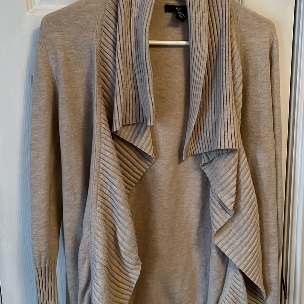 Gap cream colored waterfall cardigan size small - Picture 5 of 12